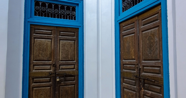 Türen im Bahia Palast in Marrakesch