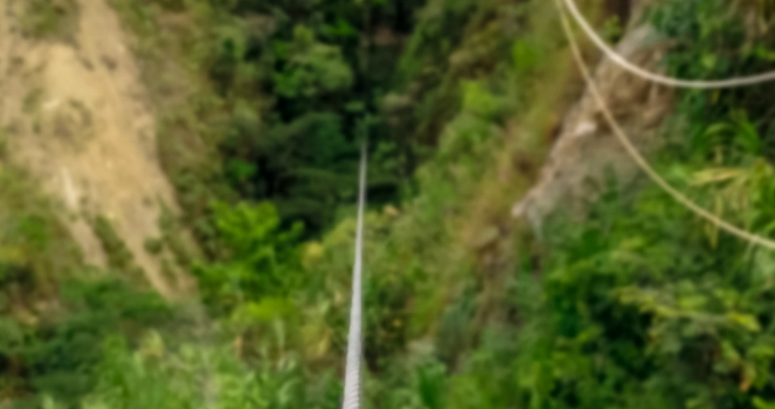 Vertical Zipline im Dschungel Salkantay Trek