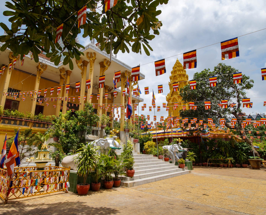 Wat Ounalom in Phnom Penh