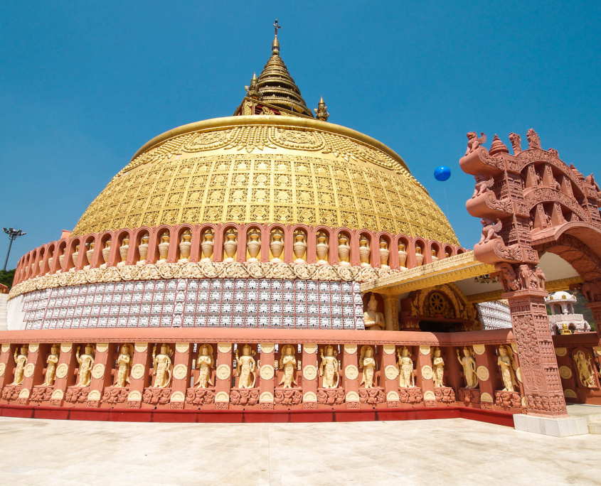 Stupa der Sitagu International Buddhist Acadamy in Sagaing